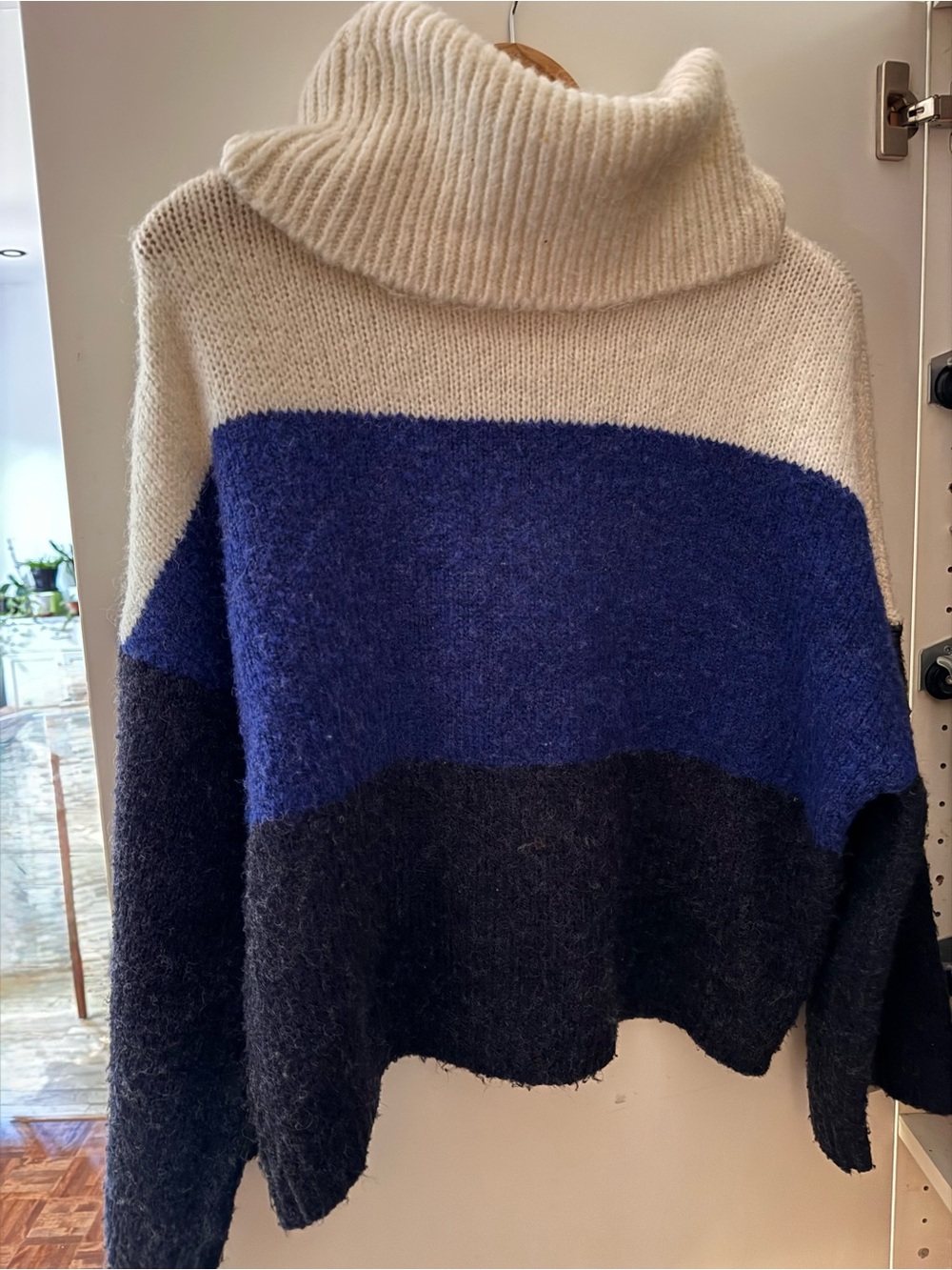 ONLY Oversized Colorblock Turtleneck Sweater S Blue Black Cream